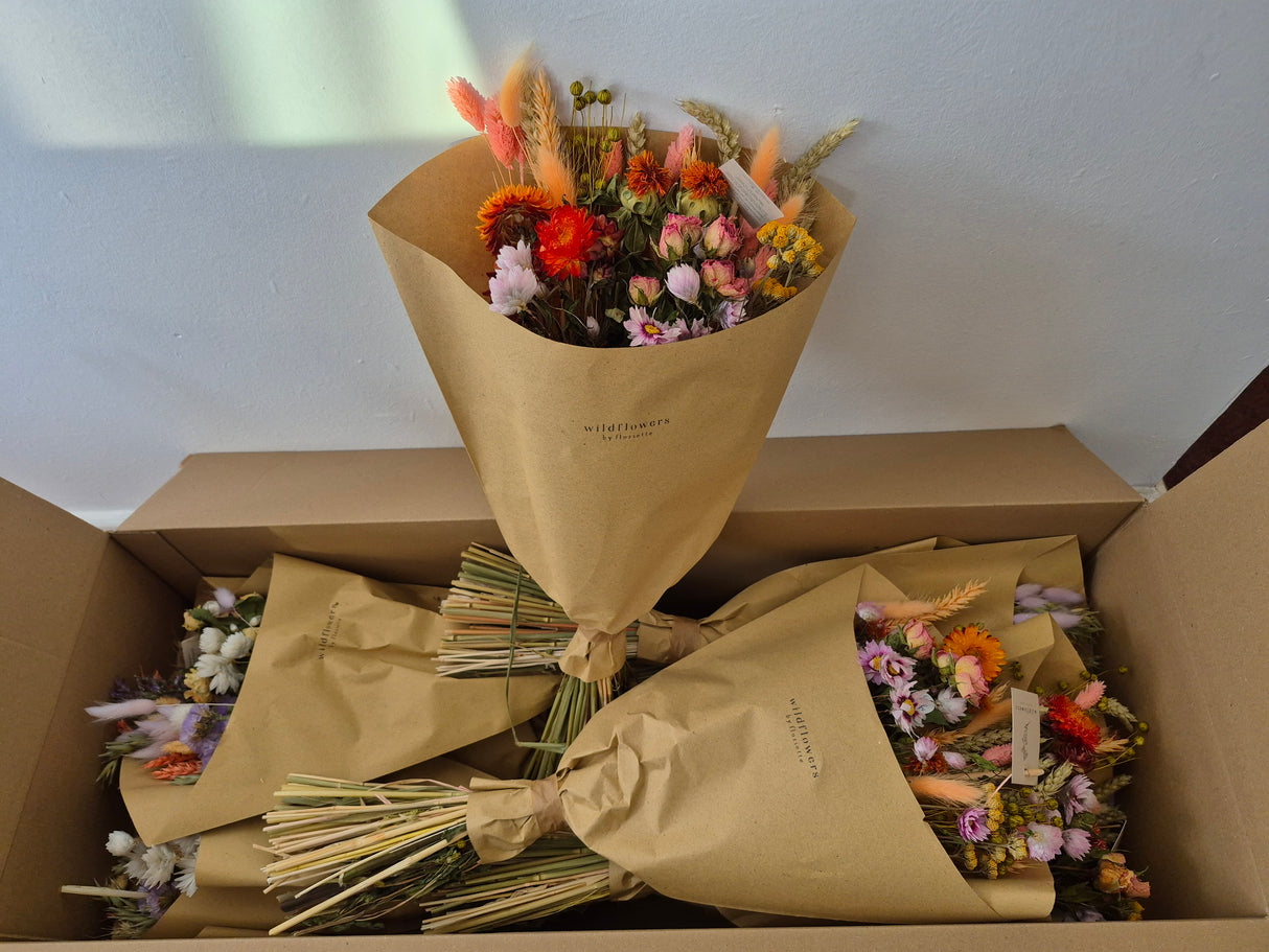 Bouquet, Wildflower Dried, Spring Mix, Medium - Box x 10